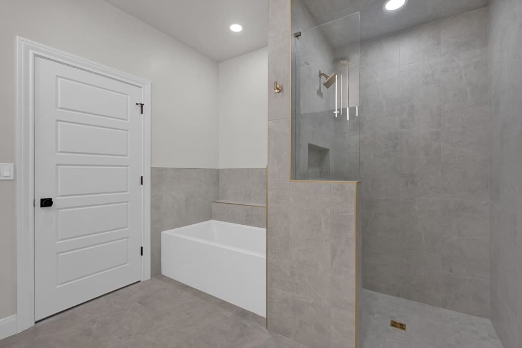 master bathroom 1.jpg