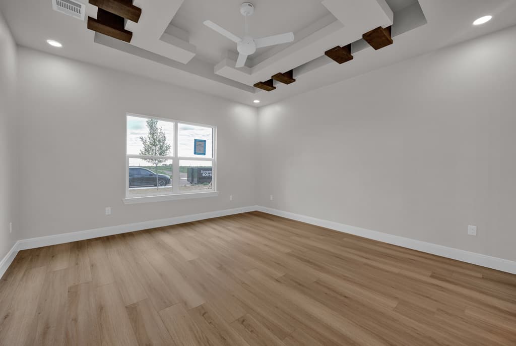 master bedroom 1.jpg