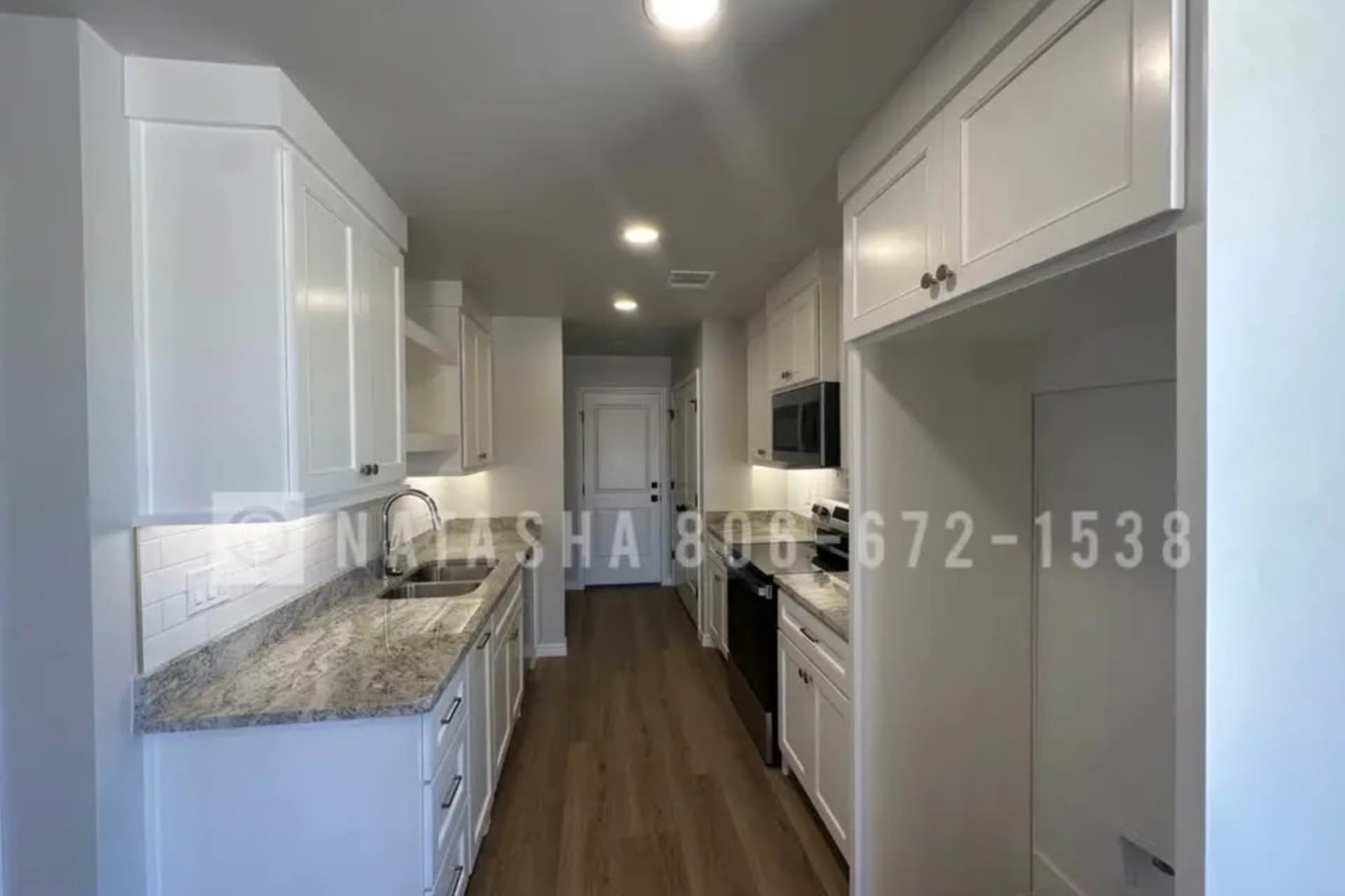 8228 Bluebonnet Dr_5.jpg